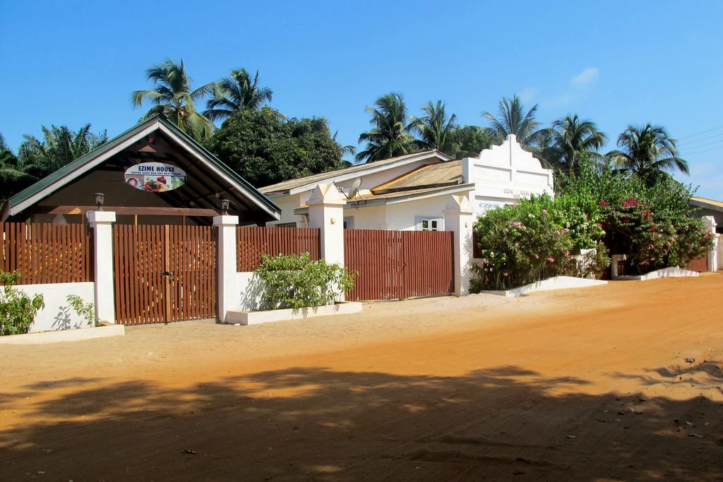 Ezime Guesthouse Accra Luaran gambar